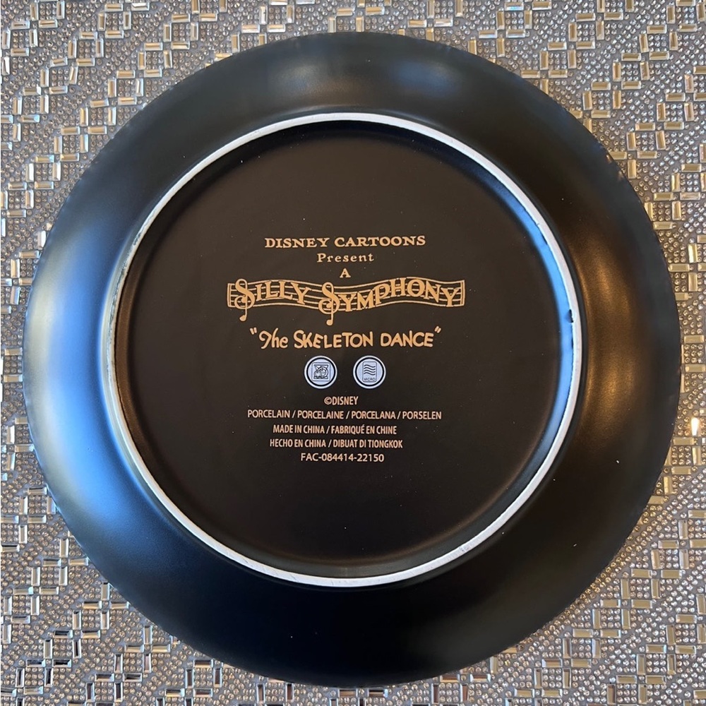 ☠️ DISNEY A Silly Symphony The Skeleton Dance Mickey Halloween Plates Plate Set - Picture 7 of 11
